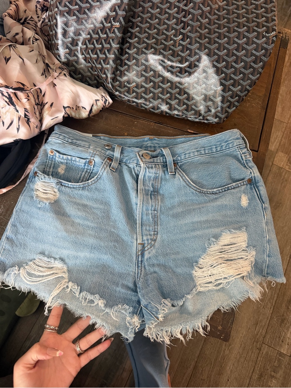 Nwot Levi's 501 Light Blue Distressed Denim Cutoff Shorts